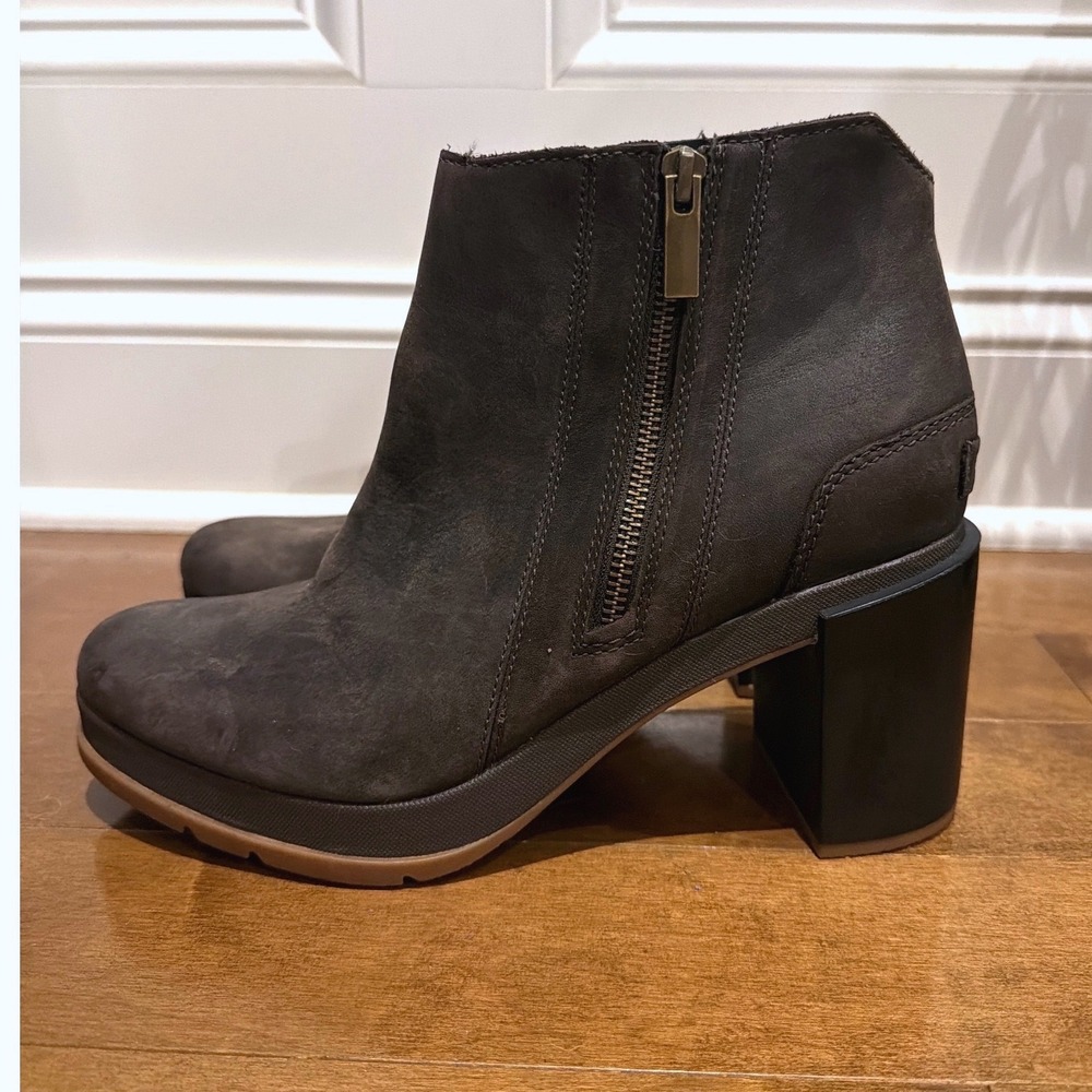 Sorel Blake Waterproof Leather Ankle Boots Women's Size 9.5 Block Heel Zip Brown